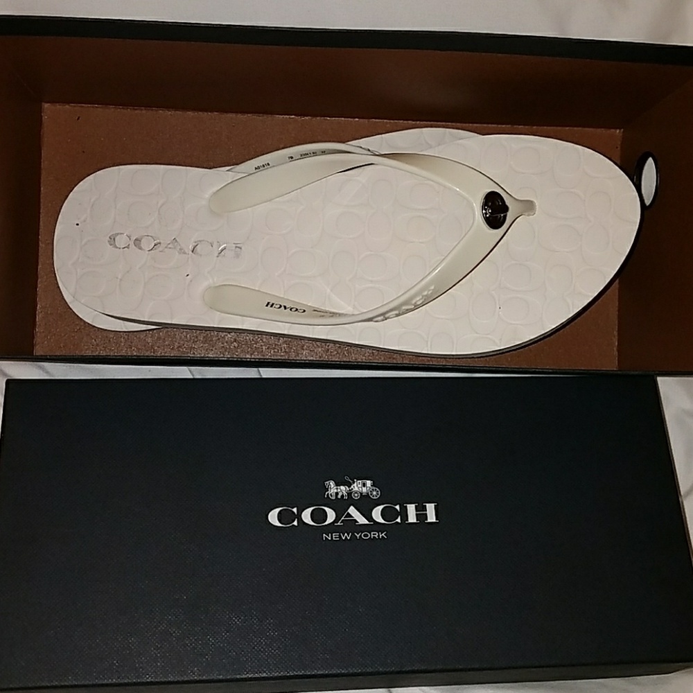 COACH FLIP FLOPS